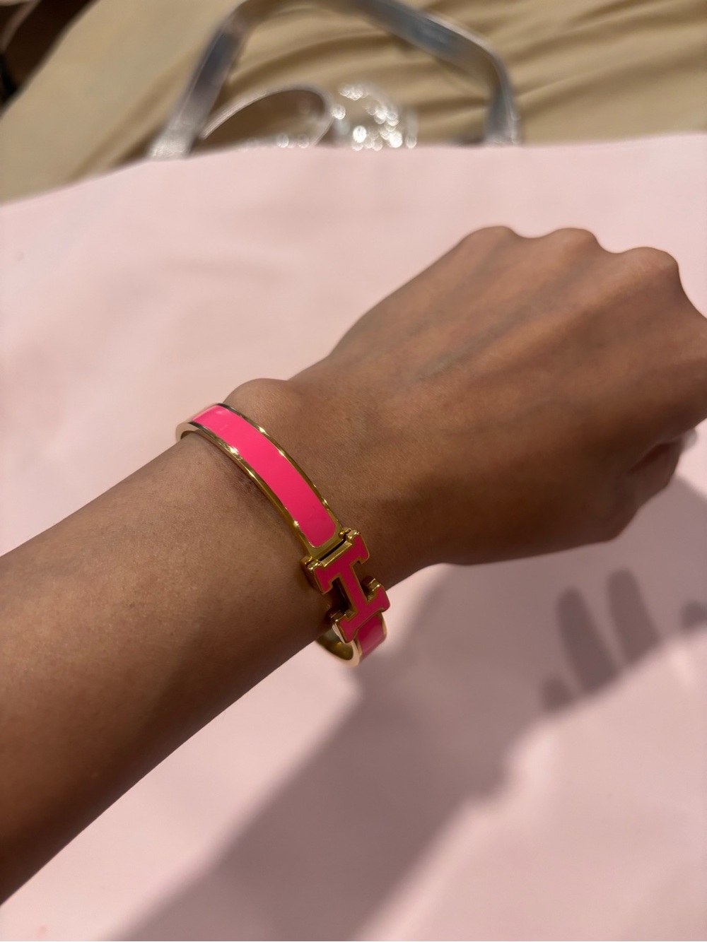 🩷Hot Pink🩷 Clasp Bangle Bracelet Size PM Small Luxury Designer Letter H - Picture 11 of 14